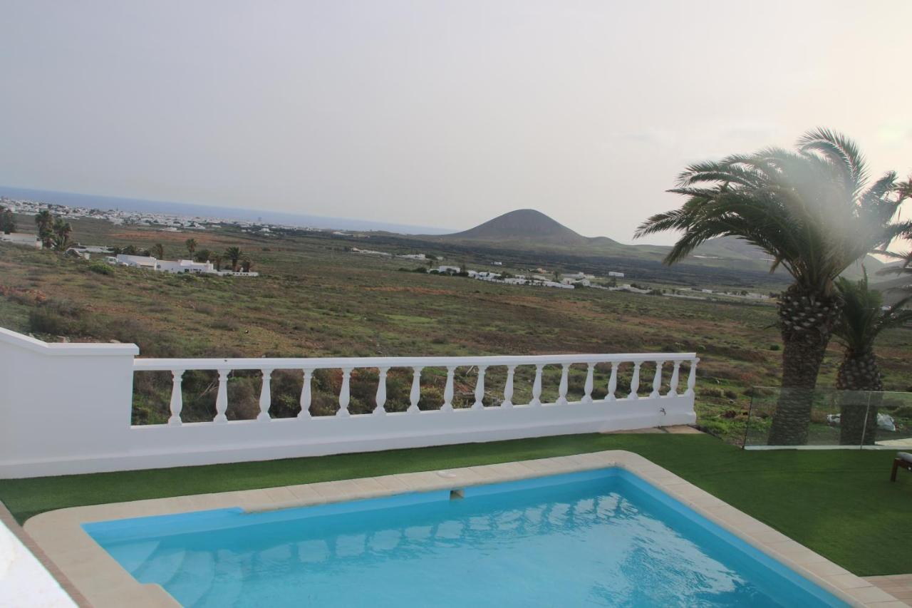 Villa Dario En Насарет Экстерьер фото